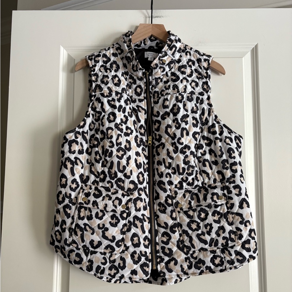 Crown & Ivy Zip Front Vest